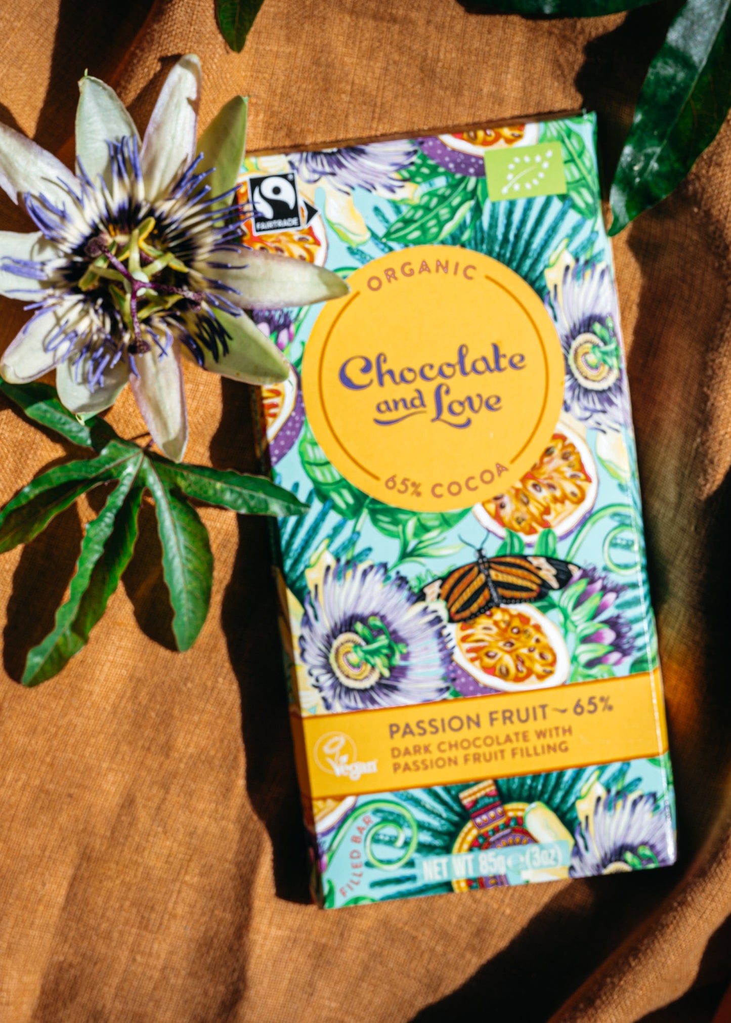 PASSION FRUIT 65% - DARK CHOCOLATE WITH PASSION FRUIT FILLING